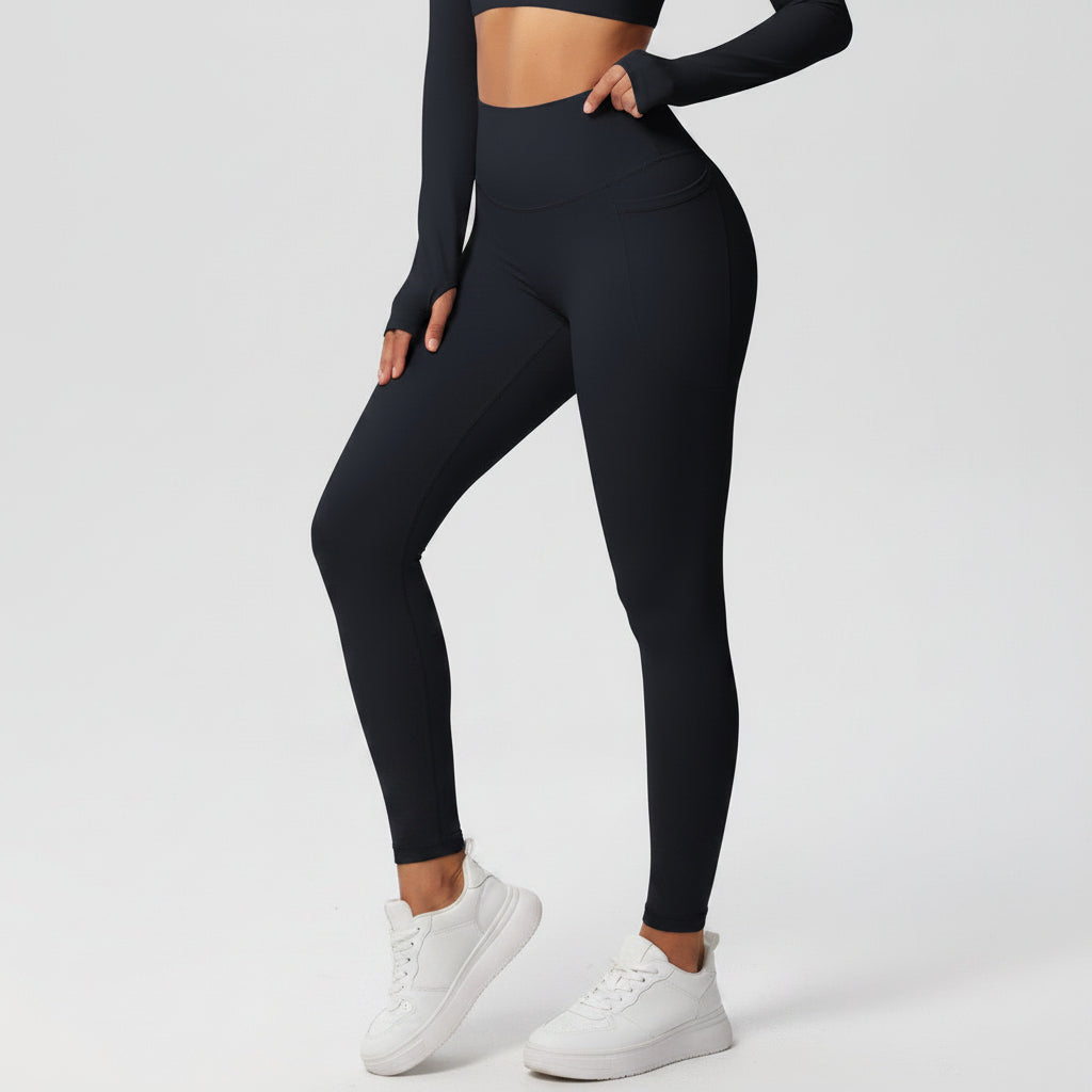 Black leggings with iphone pocket