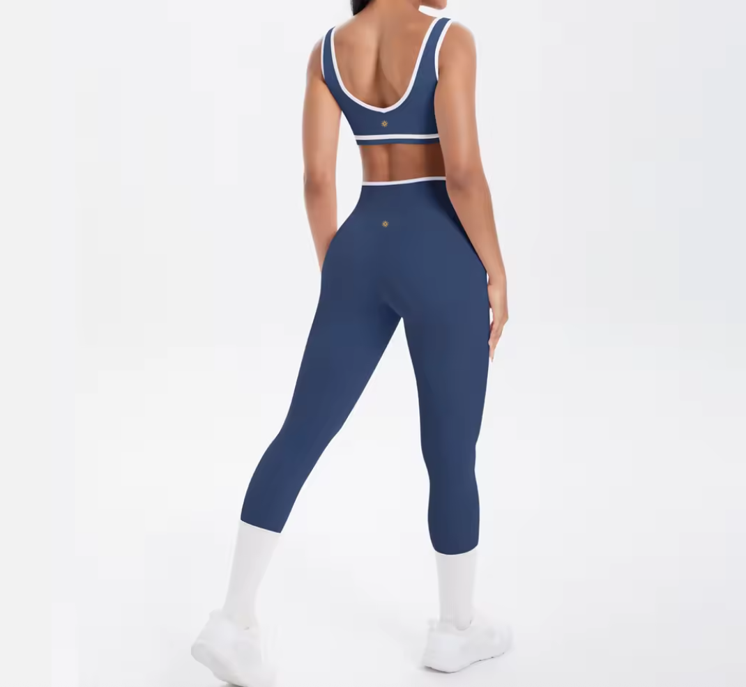 Navy leggings and bra set for yoga pilates