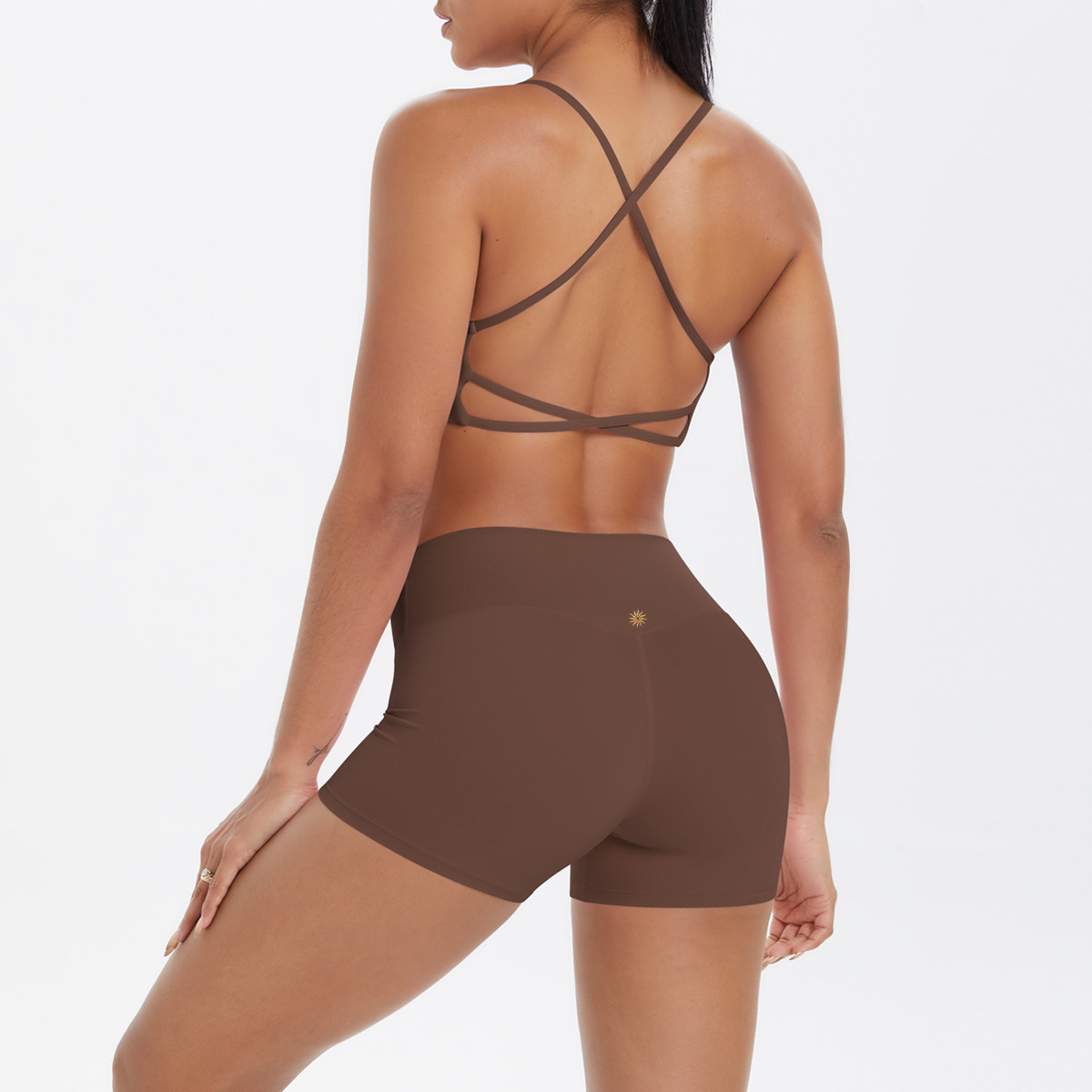 brown gym shorts outfit for crossfit